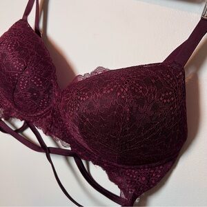 Victoria’s Secret VS Date Wireless Push-up Bra Size 36D Burgundy Lace